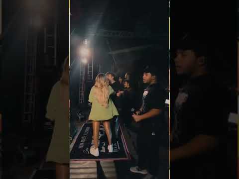 Alessandro Costa e Yara Tchê cantando Quando Cai a Noite em Dirceu Arcoverde-PI