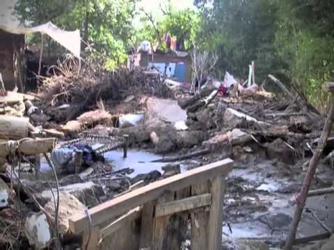 Give Health Services to Pakistan Flood Victims