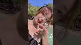 【TikTok】海、おっぱい