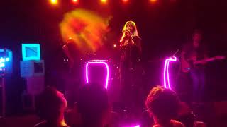 Ekin Beril - Melek (Live Performance )