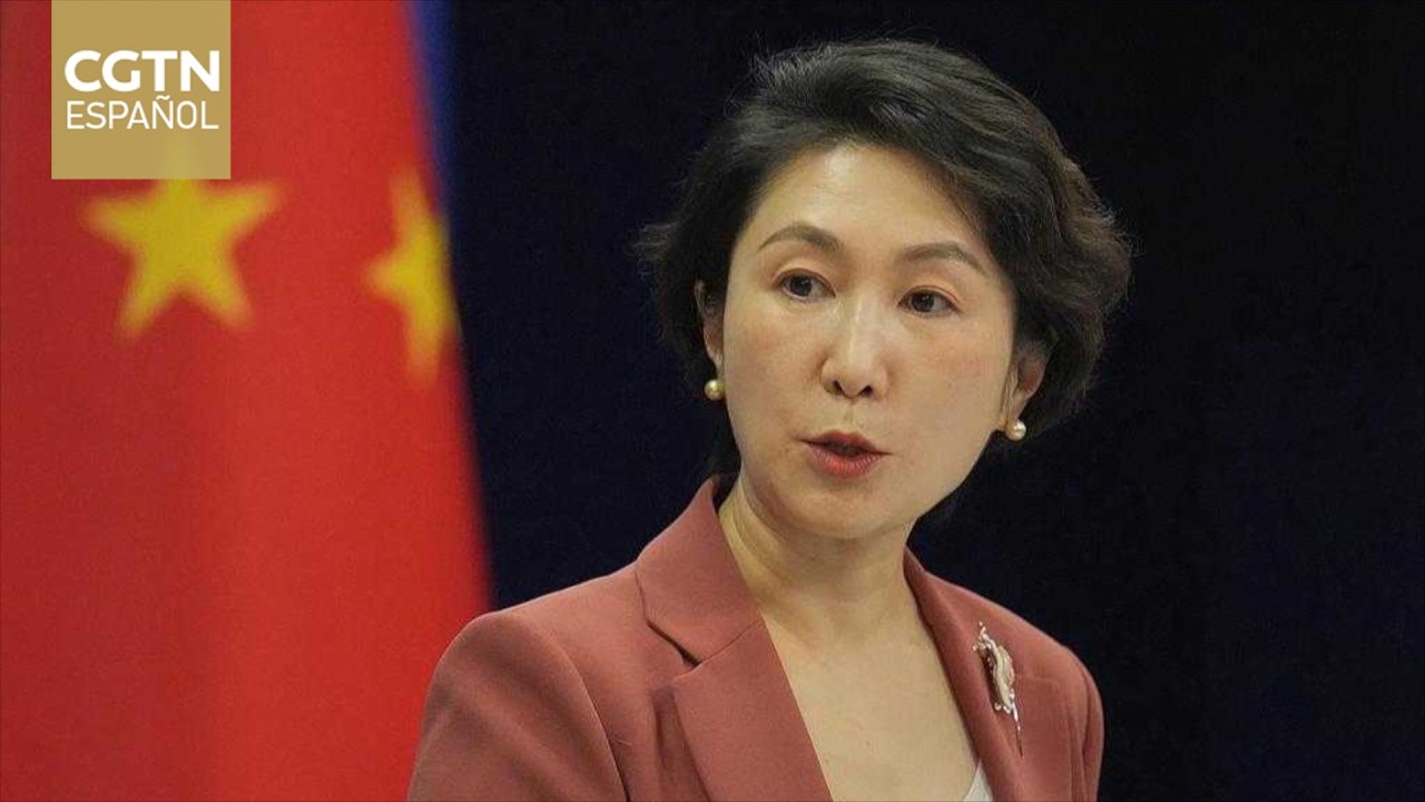 China urge a Japón a reflexionar sobre sus crímenes tras ofrenda de Takaichi al santuario Yasukuni