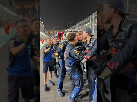 Another oneeeeee 👏💙 #F1 #RedBullRacing #SingaporeGP