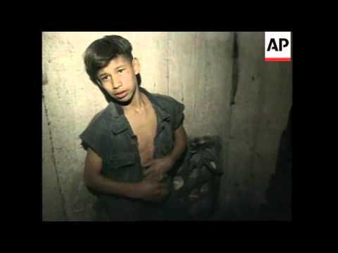 MEXICO: MEXICO CITY: YOUNGSTERS WHO LIVE IN CITY'S SEWERS
