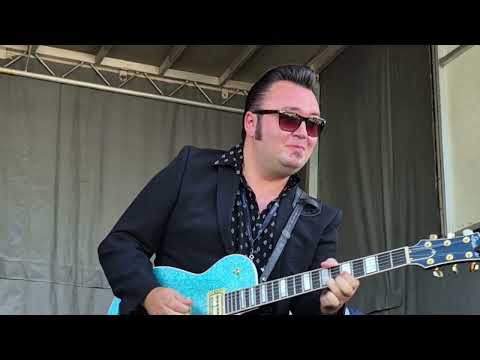 Ruzz Guitars Blues Review