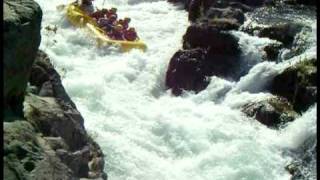 preview picture of video 'Tunnel Chute --- Whitewater Rafting'