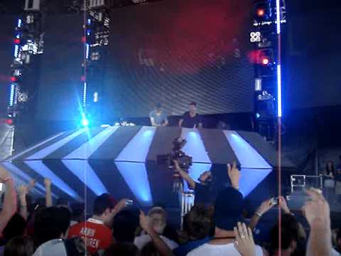 UMF 2011 ASOT 500  - Cosmic Gate - Find Yourself (Cosmic Gate Remix)