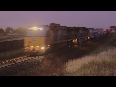 QRNational Container Train to Melbourne - PoathTV Freight Trains and Railroads in Australia