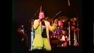Monkees - She Hangs Out - Live 1996