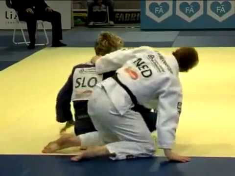 JUDO 2007 World Cup: Urska Zolnir (SLO) - Elisabeth Willeboordse (NED)
