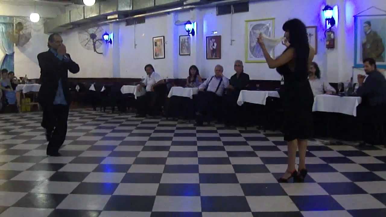 Julio Duplaa presenta a Vidala y Omar, cumple de Carlos Rivarola