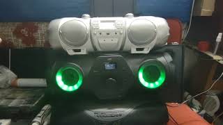 JVC NB200 vs Soundmaster SCD8000