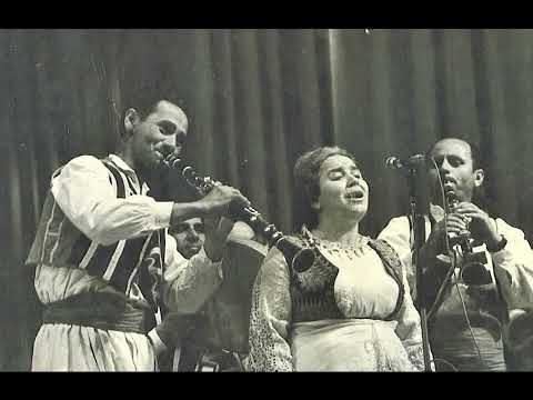 Qaj Maro, qaj moj bijë ~ Familja Lela, këndon Shqiponja Lela, shoqëron Remzi Lela (Çobani)