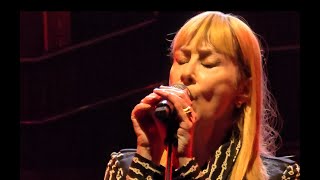 Suzanne Vega - Left Of Centre (Live @ Royal Albert Hall, November 2025) - 4k