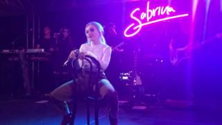 Sabrina Carpenter - Feels Like Loneliness (Live)