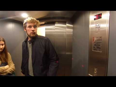 VR 360° - Claustrophobia - Elevator - With People - lvl2