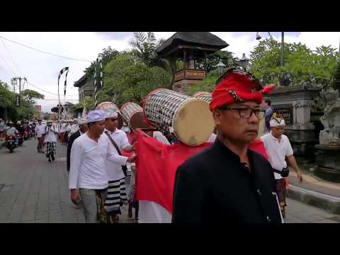 Sesuhunan - Sesuhunan Pura Bukjambe budal ke payogan Ide ring desa Mas, #ubudinsider