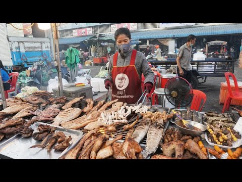 Amazing Street Food @Orussey Market - Evening Daily Activities of Vendors Near Phsa Orussey