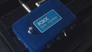 Video thumbnail for Foxx Tone Machine Octave Fuzz by Alex T