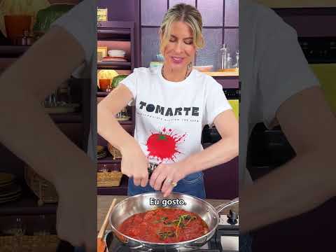 Macarrão com molho de tomate rápido