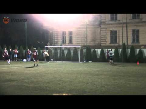 1. tydzień: 4Move Piomet - ZOO Ży-rafa (FLS Jesień 2013)