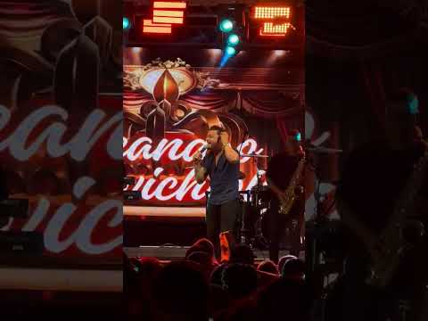 O Pedreiro – Leandro Cavichioli | Arrocha ao vivo em Mambaí – GO.  ( Sonho de amor)