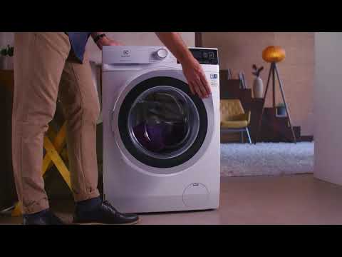Electrolux SensiCare 600, 6 kg skalbyklė (EW6SN406WP) video