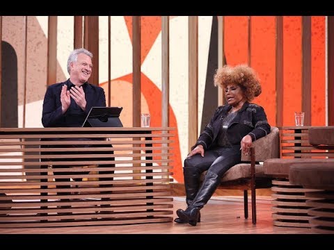 Elza Soares - Conversa com Bial (Entrevista na Íntegra)