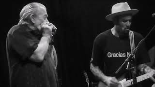 Ben Harper with Charlie Musselwhite - I&#39;m In I&#39;m Out And I&#39;m Gone....