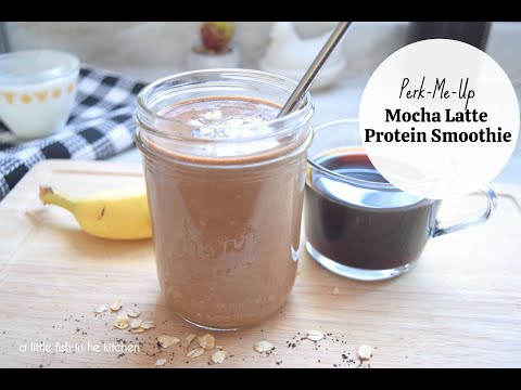 Mocha Latte Protein Smoothie |  Coffee Smoothie | On The Go Breakfast Ideas