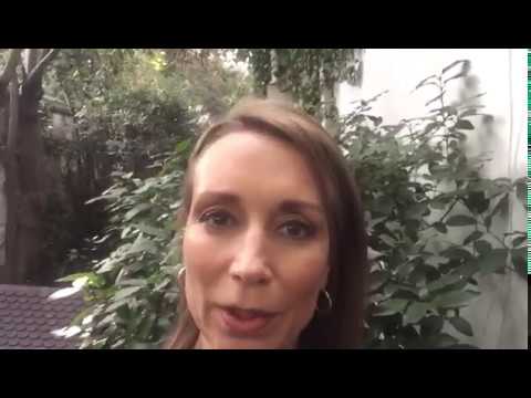 Karen invita a los 17 años de La Secta