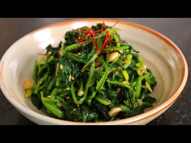 Video Pronunciation of spinach in English