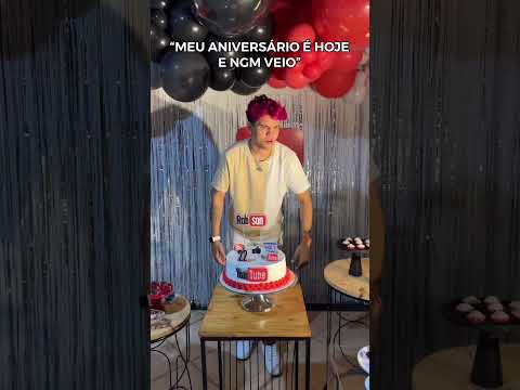 HOJE É MEU ANIVERSÁRIO E NINGUÉM VEIO