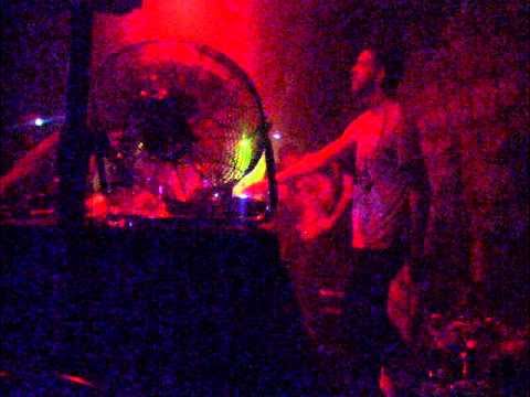 Calvin Harris @ Showcase, Paris ~ 01 oct 2010