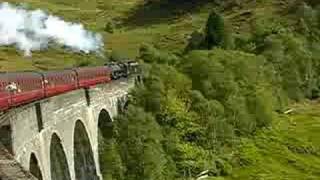 preview picture of video 'Glenfinnan viaduct and Jacobite Steam Train'