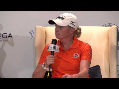 Lewis shoots 71 to keep her within 1 shot of Founders Cup lead