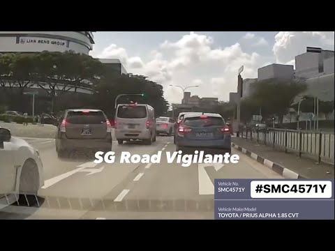 16jul2023 MacPherson Road phv #SMC4571Y Toyota Prius cut across 4 lanes to make an illegal left turn