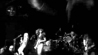 The Donnas - 40 Boys In 40 Nights (LIVE)