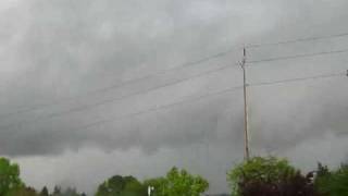 preview picture of video 'Milwaukie Tornado? (May 2, 2009) Part 1'