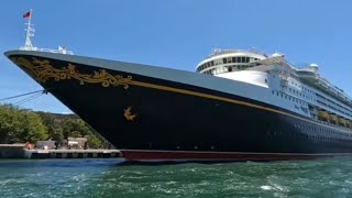Looking at the Disney Wonder on the 6th of January