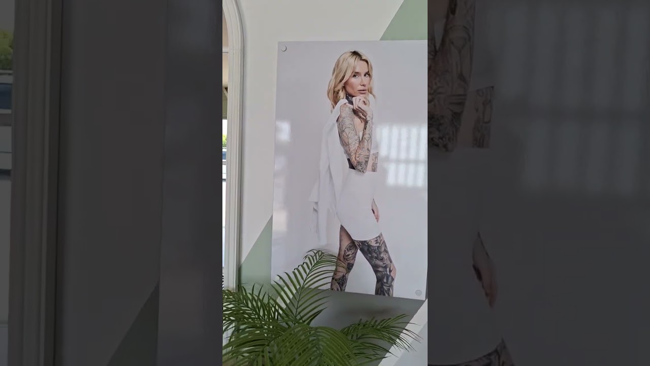 Tour of the VIBE store 