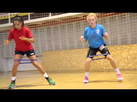 Knee injury prevention with elastic band