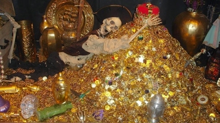 Mysterious Treasure on Oak Island