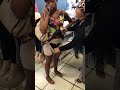 Une Femme Voleuse Attrapé Aujourd Hui