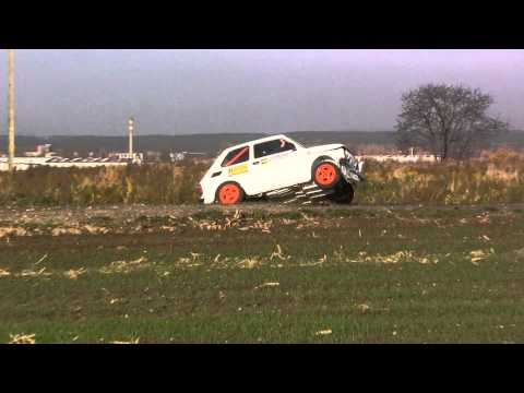 ARS Żory 11.11.2012 OS1 Fiat 126p dachowanie