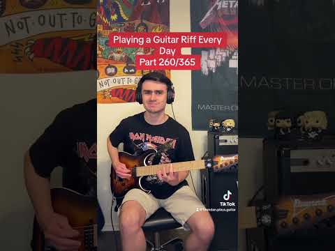 Playing a Guitar Riff Every Day Part 260/365: Phantom of the Opera - Iron Maiden