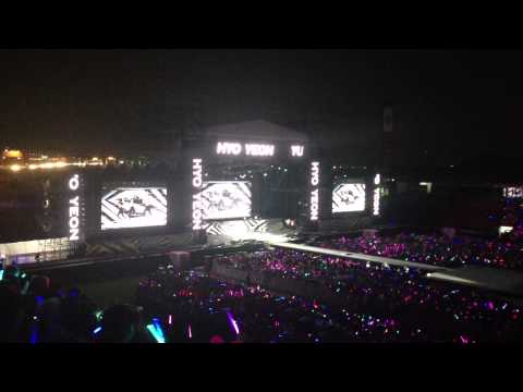 HD[Fancam] 121125 SMTOWN 3 in BKK-SNSD-Dance battle Yuri Yoona Hyoyeon
