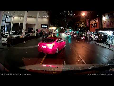 Dashcam   Stupid drivers compilation 280818   110918