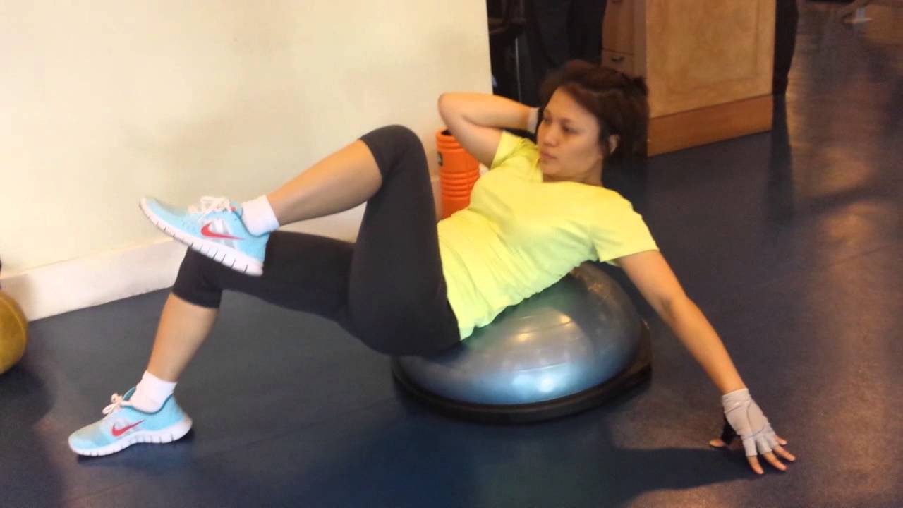 Bosu split leg crunch sale