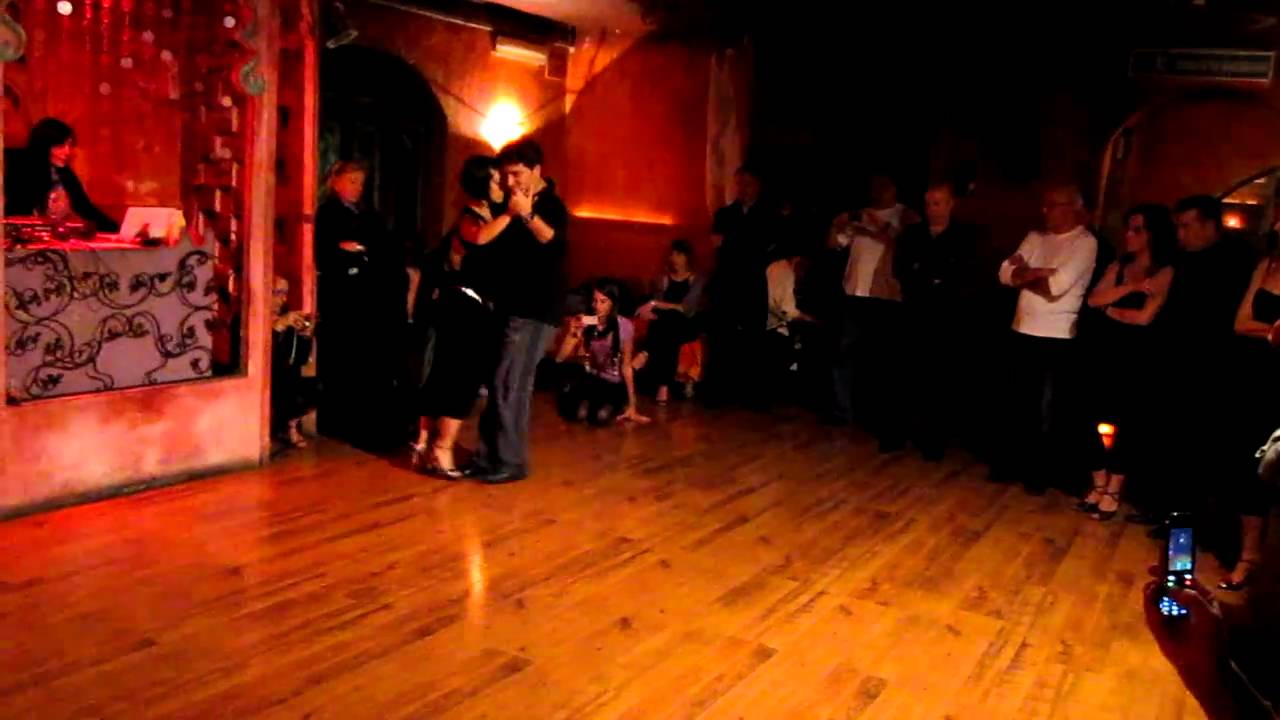 Tango a Napoli: lezione di Vals con Pablo Garcia e Paola Perez