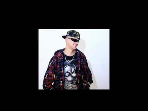 Hoodini & DJ Pheel   Gradat Ne Spi mixtape 2011 Part 2